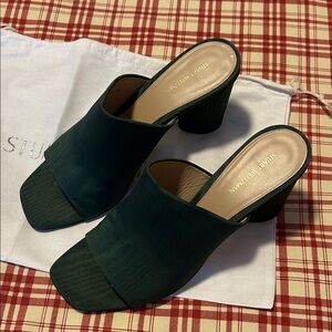 Stuart Weitzman slides size 8 1/2